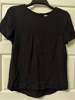 H&M Black Short-Sleeve Crewneck Blouse back gold zipper